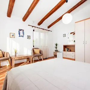 And Tea Apartment